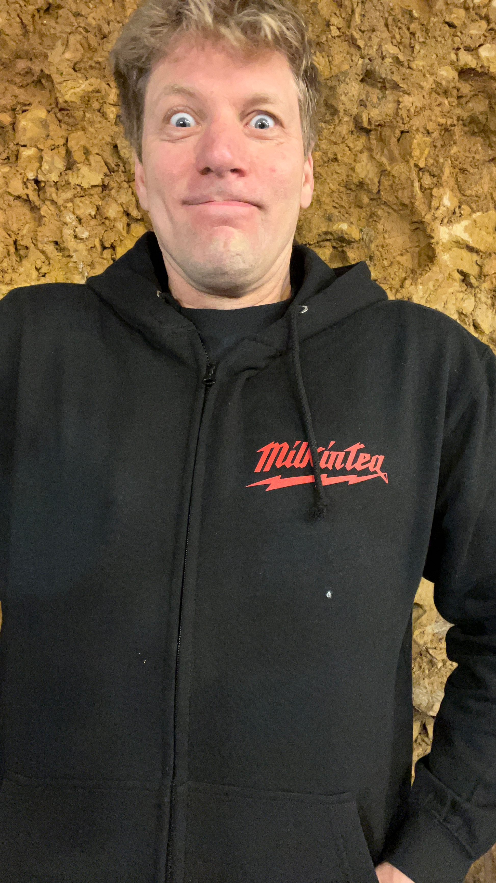 Milk In Tea Zip Hoodie Black